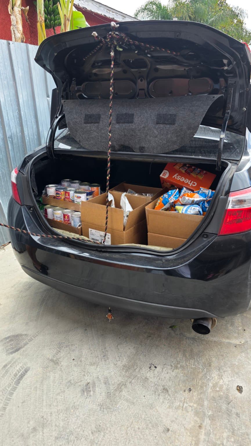 EN NUESTRO CARRO NO CABE NADA